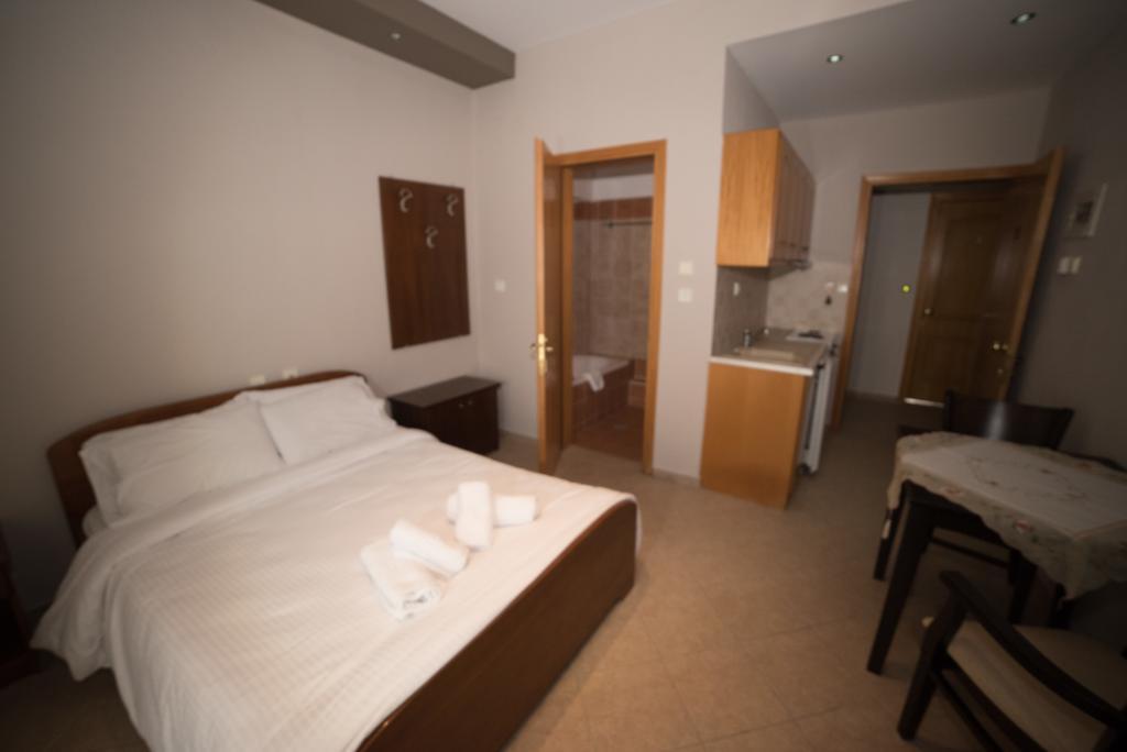 Hotel Galaxias Káto Loutrákion Extérieur photo