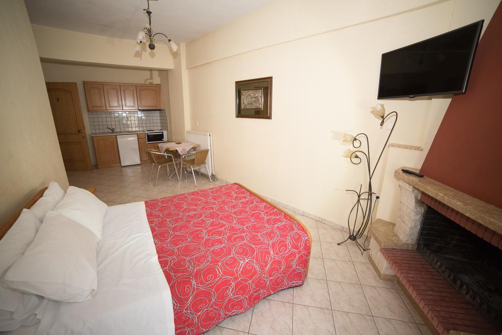 Hotel Galaxias Káto Loutrákion Extérieur photo